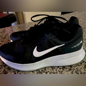 New Nike Run Swift v 2.0 women’s size 7.5